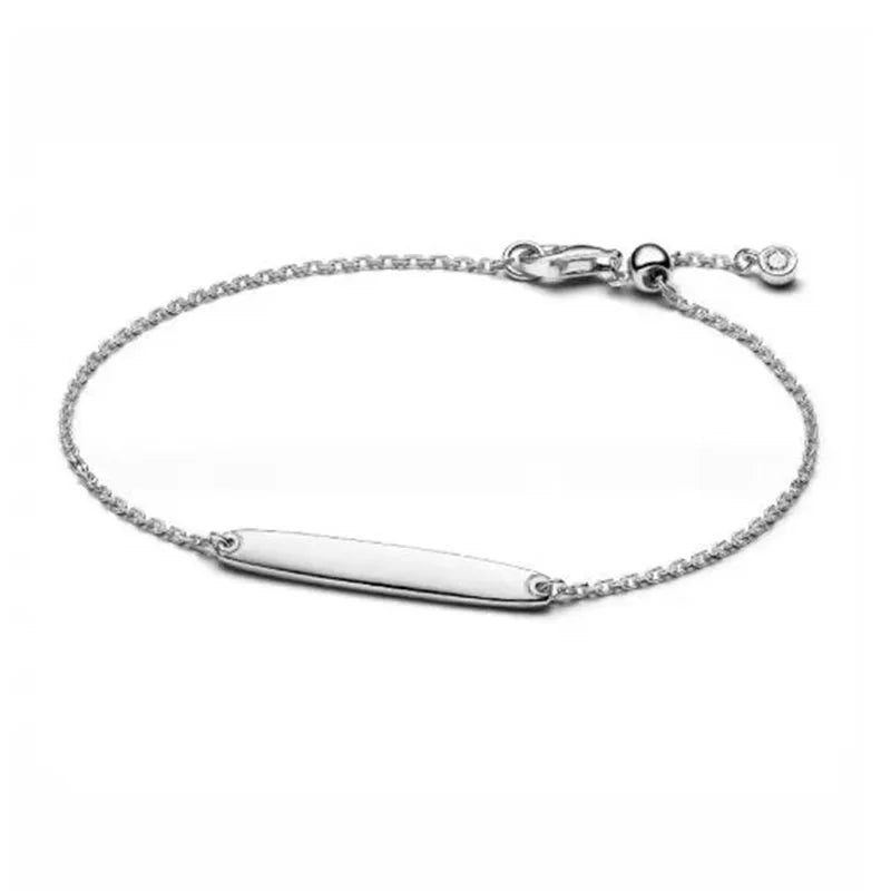 The popular silver wristband features dual tone and woven Cuban ropes, making it fashionable and versatile.