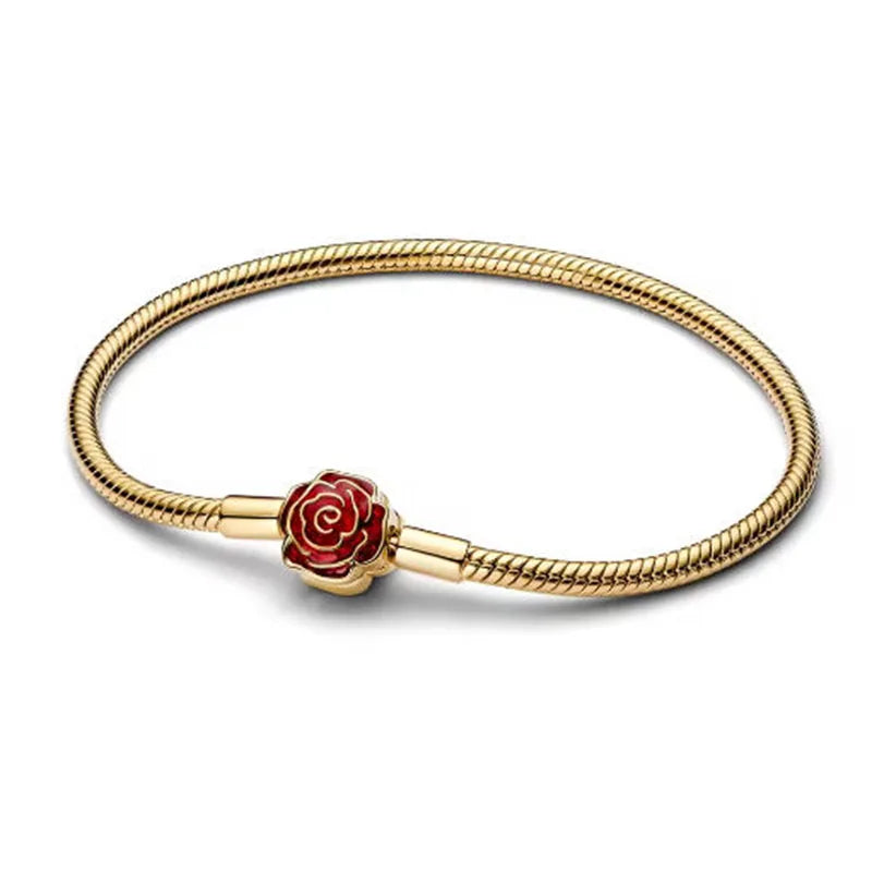 The popular silver wristband features dual tone and woven Cuban ropes, making it fashionable and versatile.