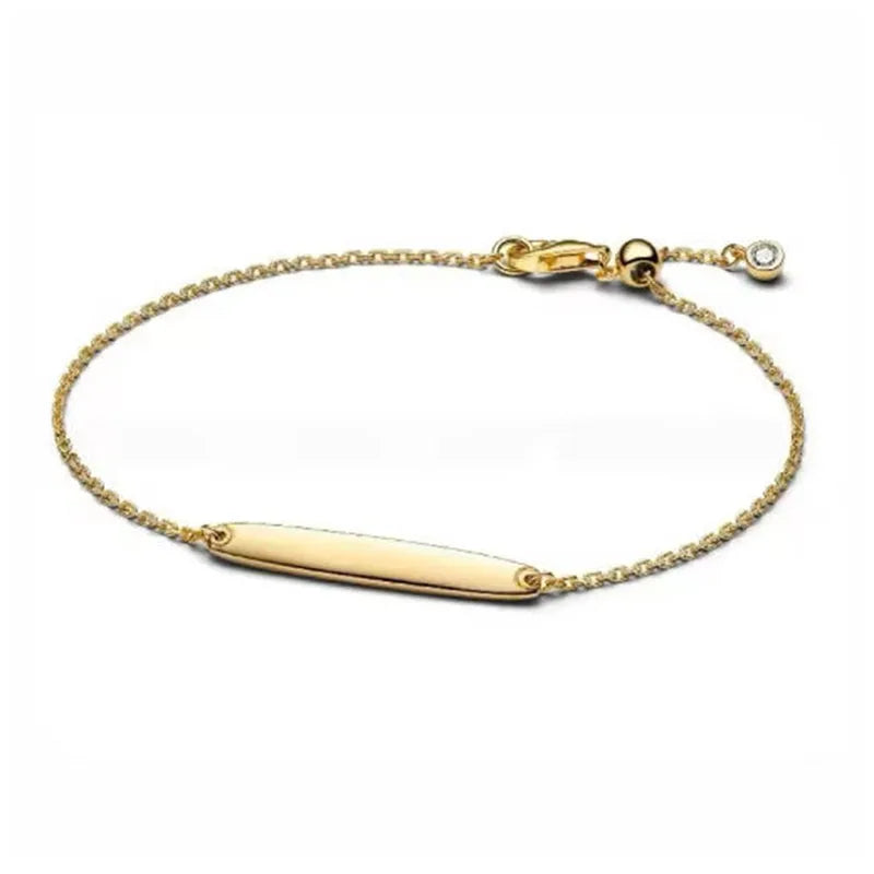 The popular silver wristband features dual tone and woven Cuban ropes, making it fashionable and versatile.